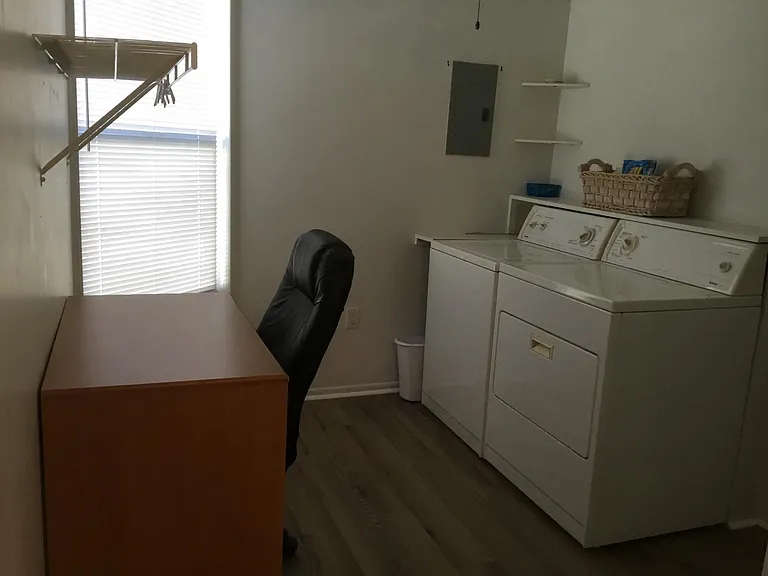 86 Golden Sand Ave — Photo 4
