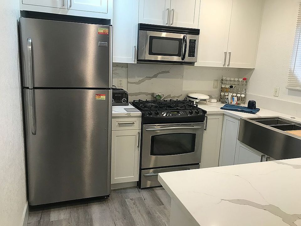 1st image of 5044 S Rainbow Blvd Unit 101