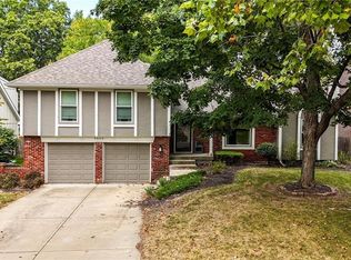 9400 W 112th St, Overland Park, KS 66210