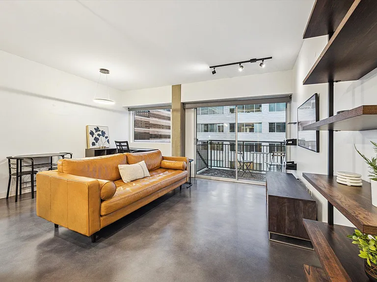 800 Brazos St #1002 — Photo 5