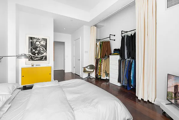 Sold by Compass | media 7