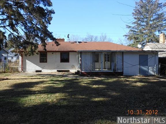 3rd image of 588 White Bear Ave N