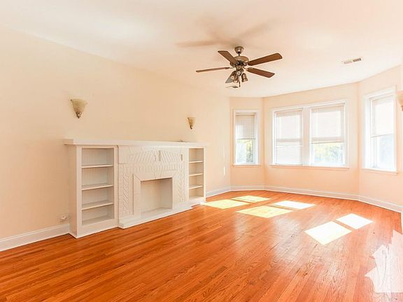 4th image of 3430 W Parker Ave #2MEAST