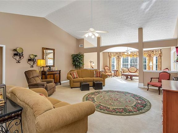 5th image of 1450 Creek Pointe Cir