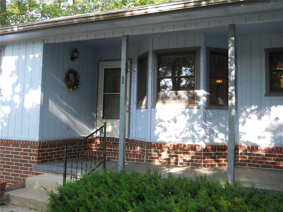 1st image of 1 Beaconsfield Ln