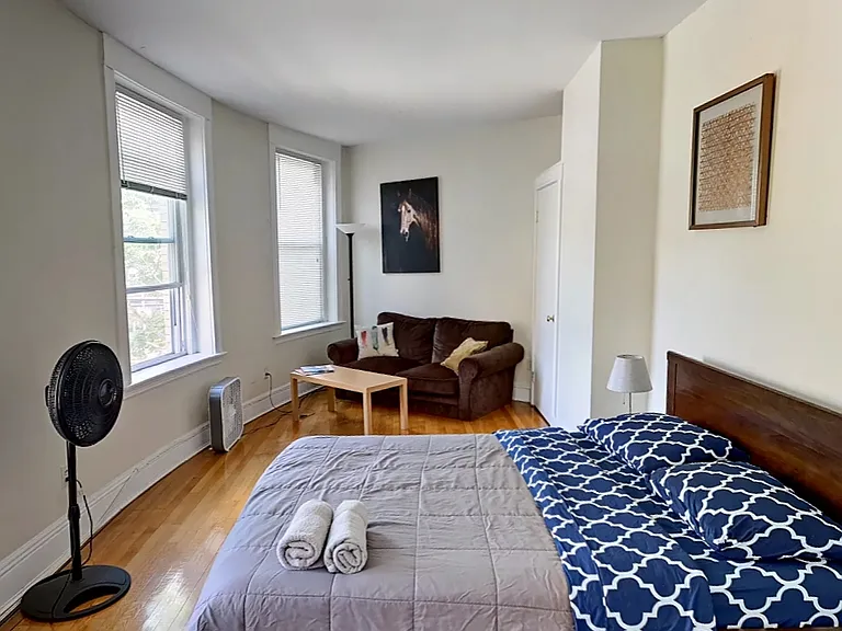 1232 Beacon St #3A — Photo 4