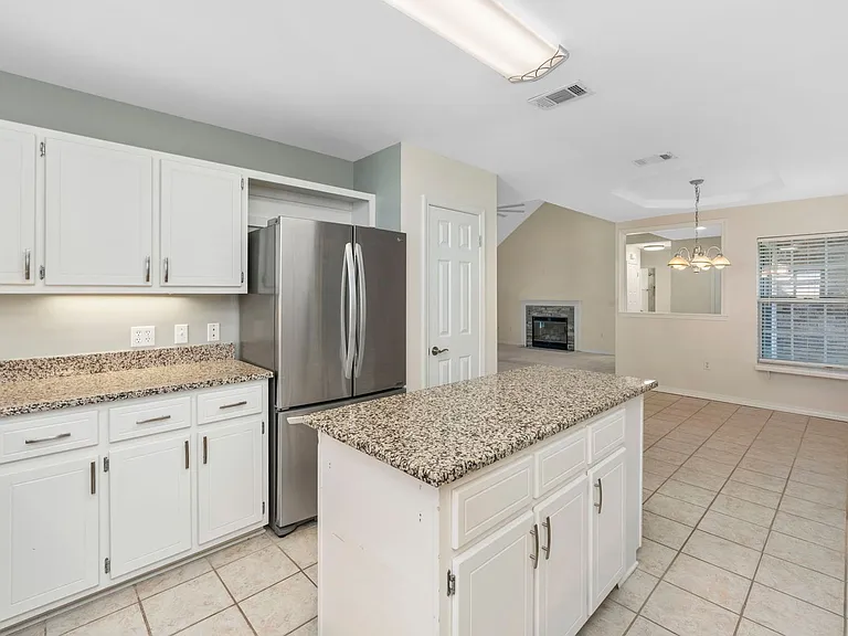 305 Parkwood Pl — Photo 14