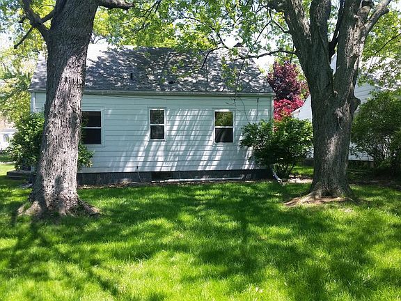 3rd image of 2606 Willa Dr