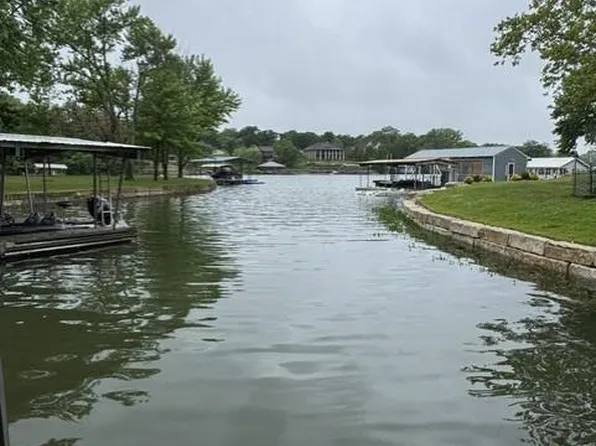 27 Lake Viking Ter, Gallatin, MO 64640