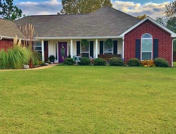 2nd image of 1009 Sterling Dr