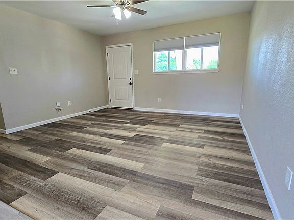 2nd image of 1828 S Beth Dr