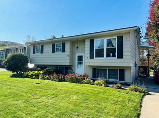 18 Somerset Dr, Elmira, NY 14903