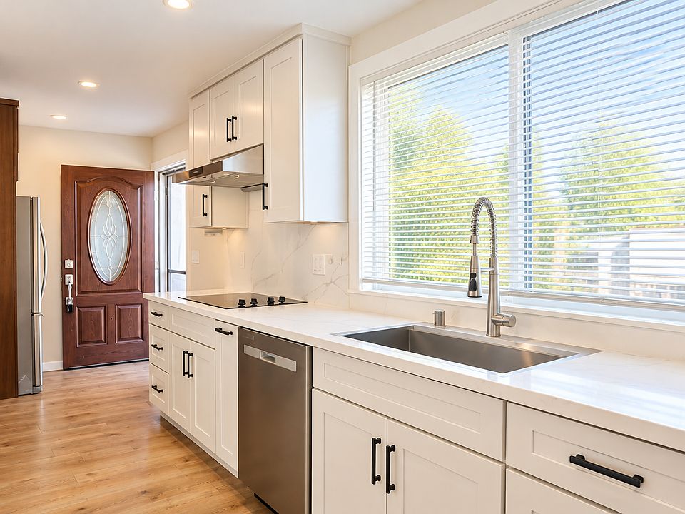 1st image of 3854 & 3850 Howe Ct #3850