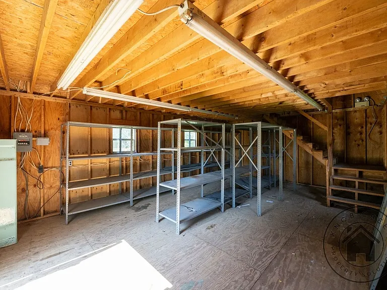 1138 Highland Dr — Photo 17