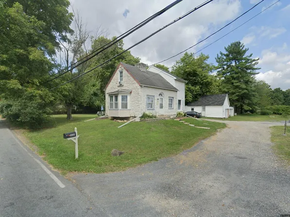 1629 E Oakhurst Dr, Bethlehem, PA 18015