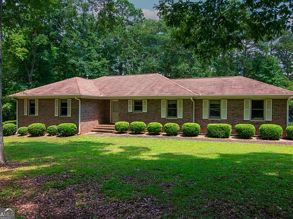 4th image of 240 Plumfield Dr