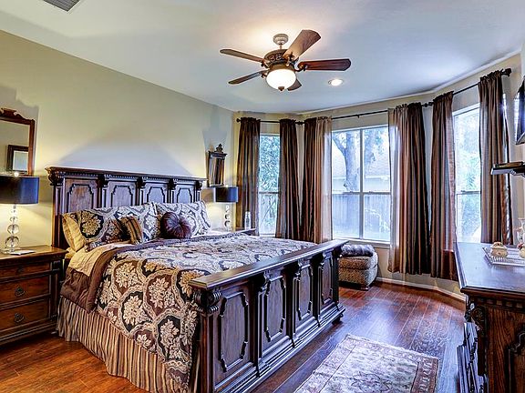 3rd image of 12827 Pheasant Lake Ct