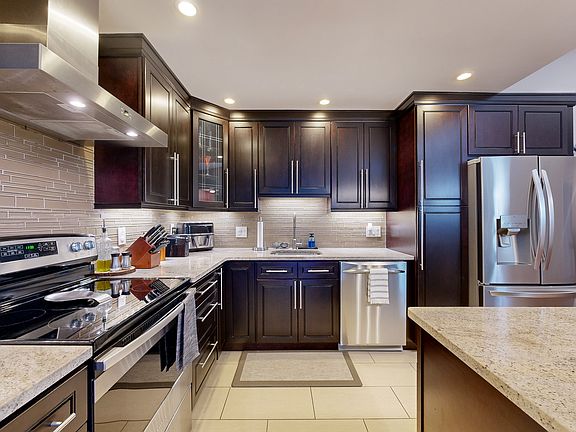 3rd image of 12 Royal Lake Dr APT 6