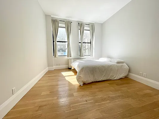 Rented by Tabak Real Estate | media 22