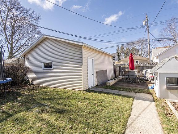 822-824 Hayes AVENUE, Racine, WI 53405 | MLS #1866878 | Zillow