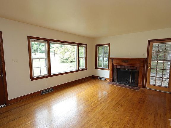 2nd image of 310 N Cameron St