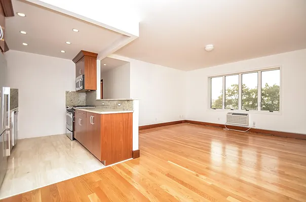 Sold by Avenue Sotheby's International Realty | media 3