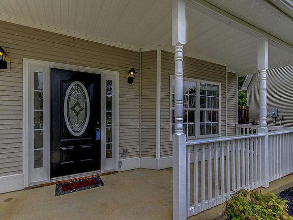 5th image of 270 Prescott Ct