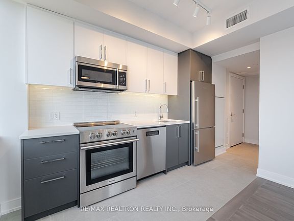 5th image of 664 Spadina Ave #203