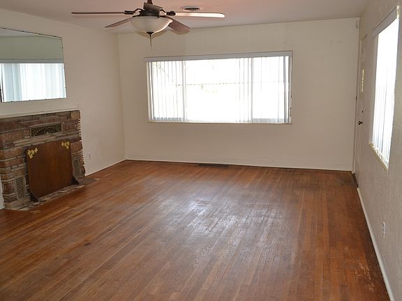 3rd image of 425 Nautilus Ave
