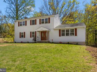 27 Covered Bridge Ln, Newark, DE 19711