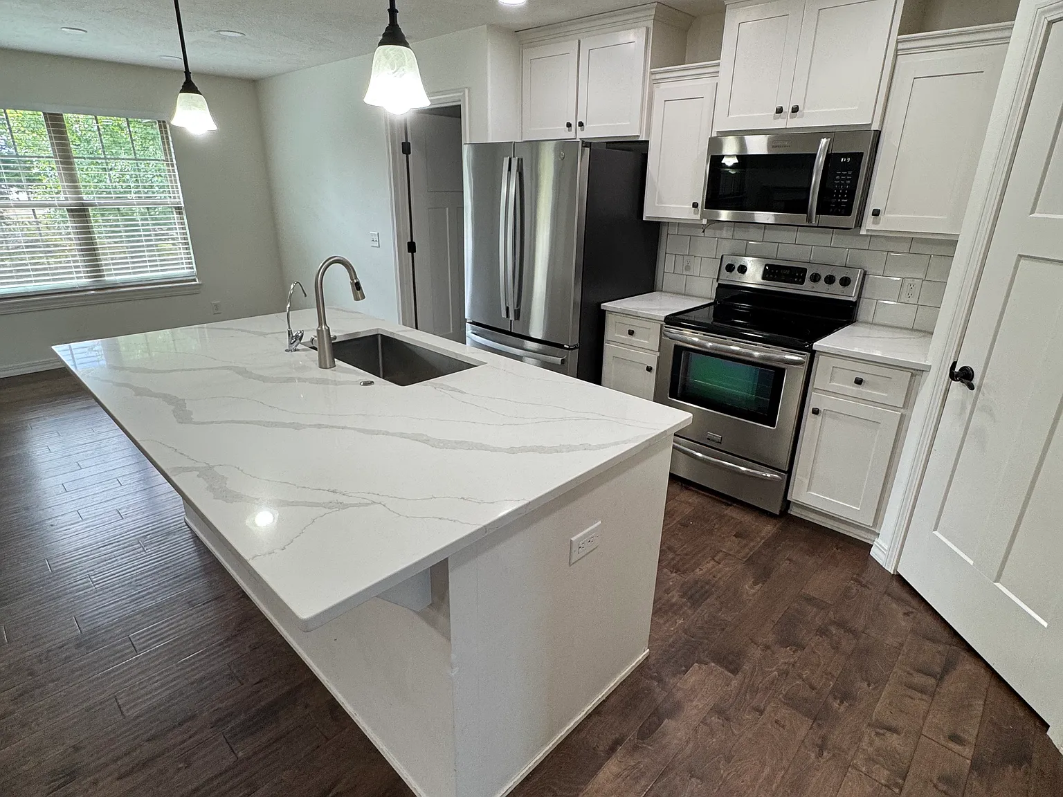 4 bed, 1862 sqft, $2,100 — Photo 4