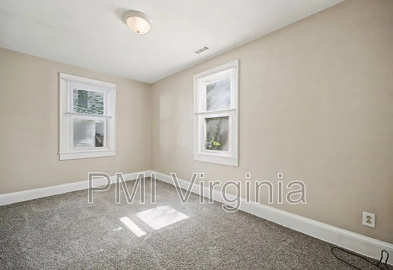 1915 Lansing Ave — Photo 13
