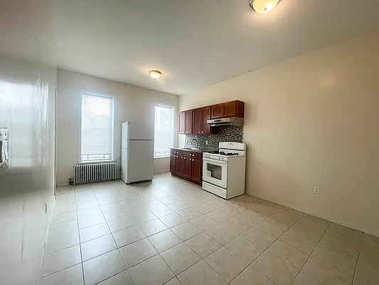 Rented by Pear NYC LLC | media 13