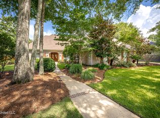 511 Rue Chateauguay, Ocean Springs, MS 39564