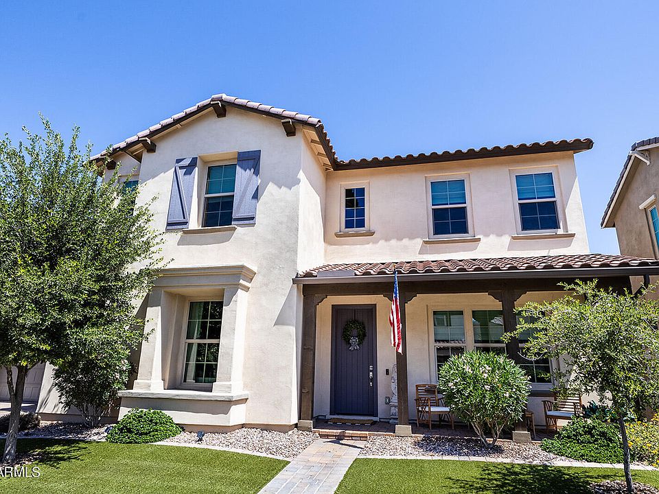 1st image of 914 W YOSEMITE Drive