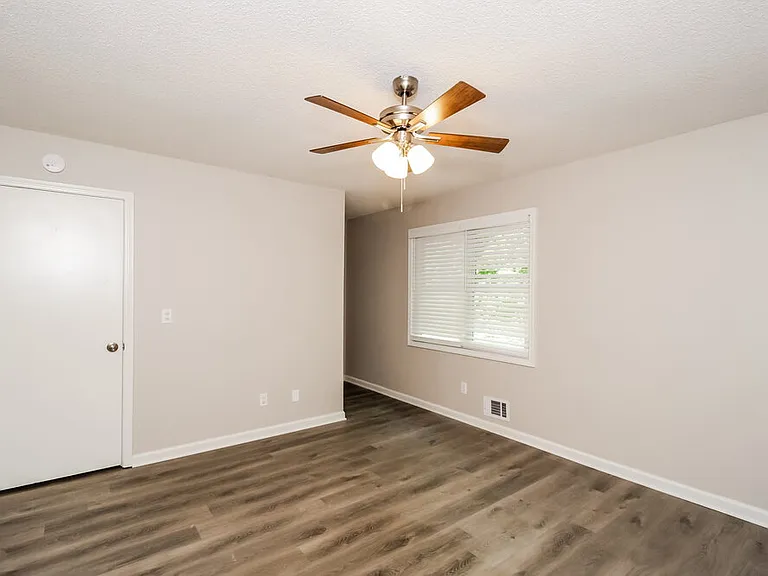 1053 Coker Cir NW — Photo 9