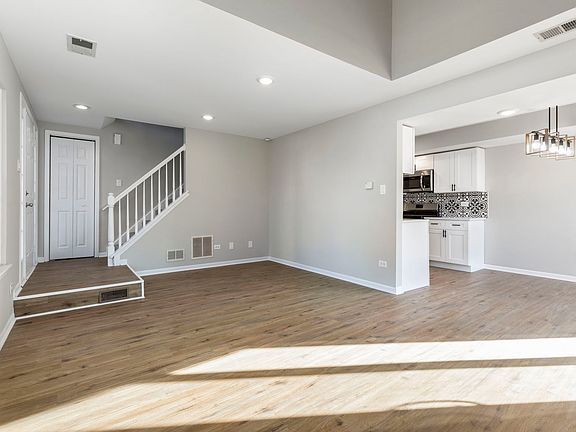 4th image of 12516 Deer Park Dr