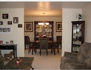 1st image of 105 Trotwood Dr