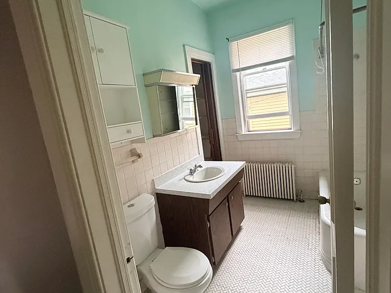 96 Crescent Ave #4 — Photo 5