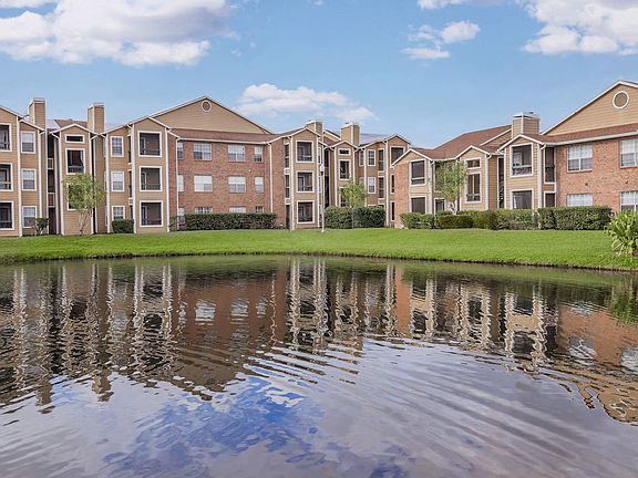 2nd image of 5575 Rosebriar Way Regency Gdns #Q210