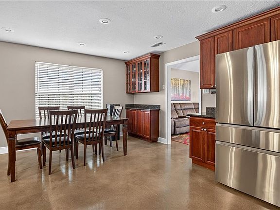 4th image of 2329 Judy Dr