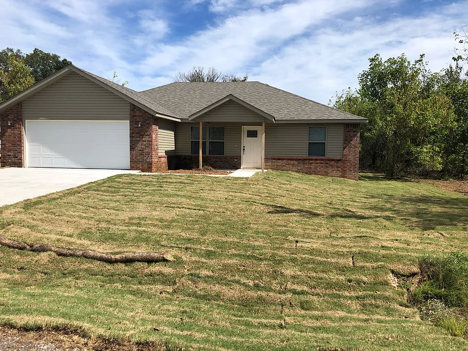 22 Lockhart Ln