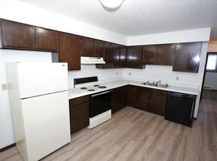 1708 24th Ave S #6, Grand Forks, ND 58201