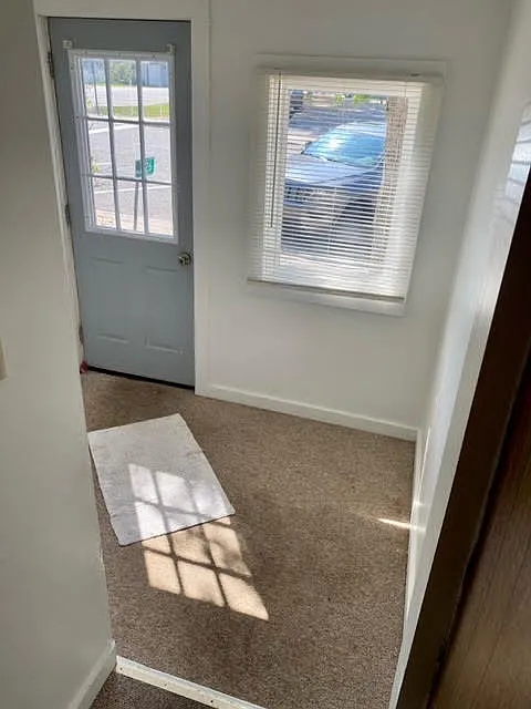 2nd Ave 1026 - Upper Unit — Photo 4