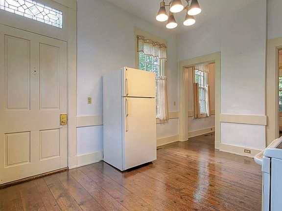 5th image of 518-520 Greenup St