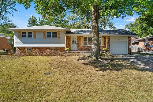 2107 Garden Dr Photo 1