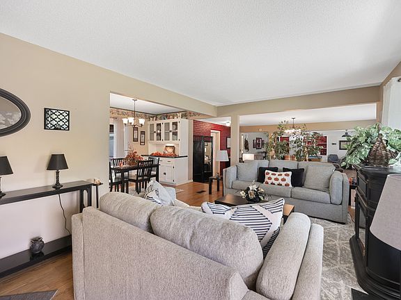 4th image of 1019 Primrose Dr