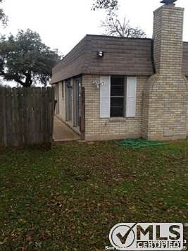 2nd image of 206 Amistad Blvd