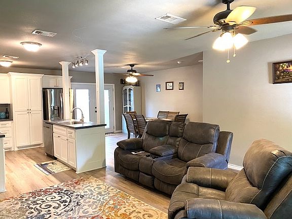 3rd image of 2825 Mahaffey Ln