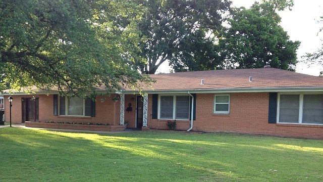 1st image of 608 Glover St
